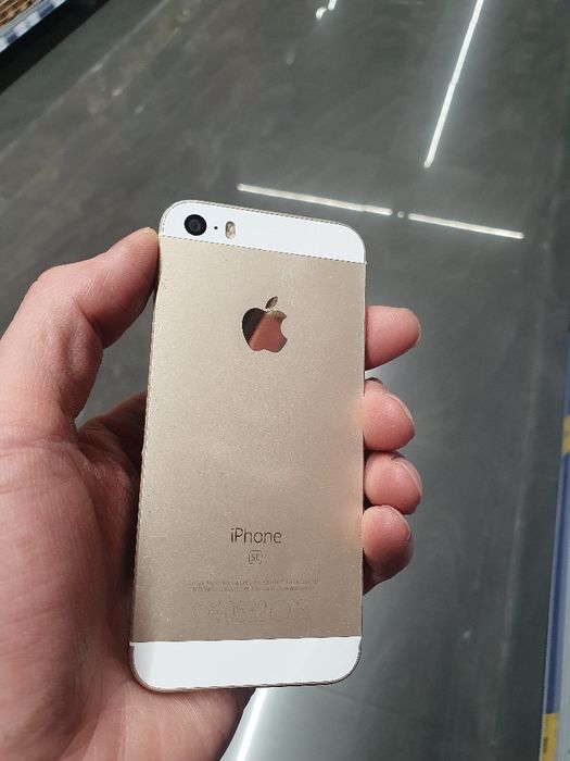 Iphone se 64gb продам
