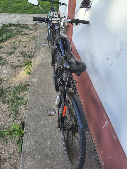 Bicicleta cu motor