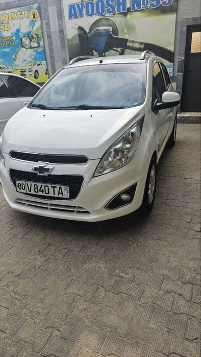 Chevrolet spark sotiladi