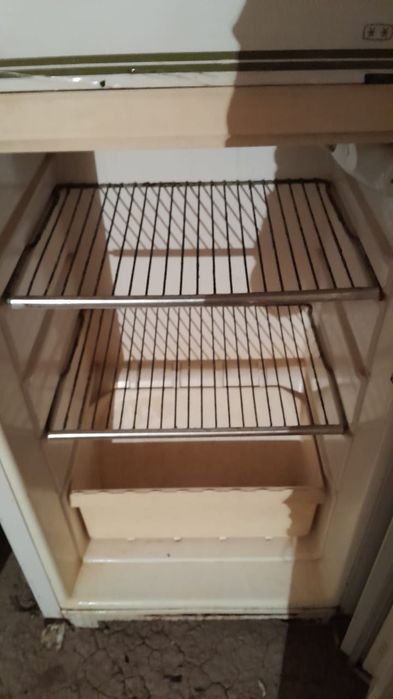 Холодильник "Брюса", бу в отличном рабочем состоянии.