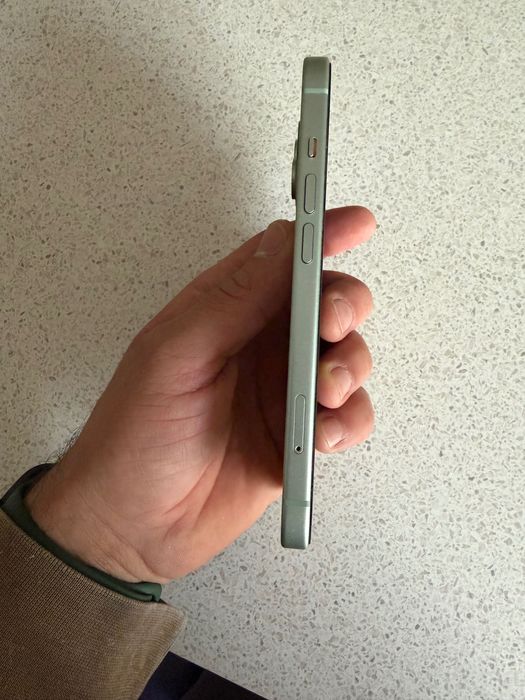 Vand Iphone 15. 128GB