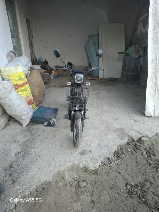 Skuter  tez va arzon sotiladi