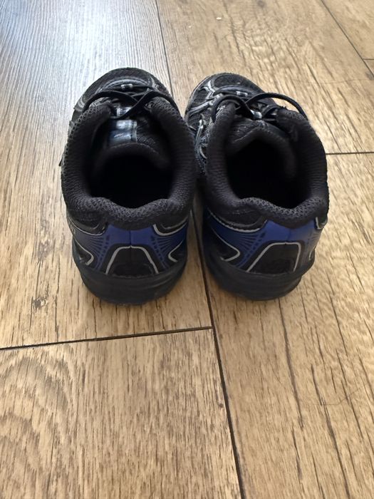 Маратонки "new balance "
