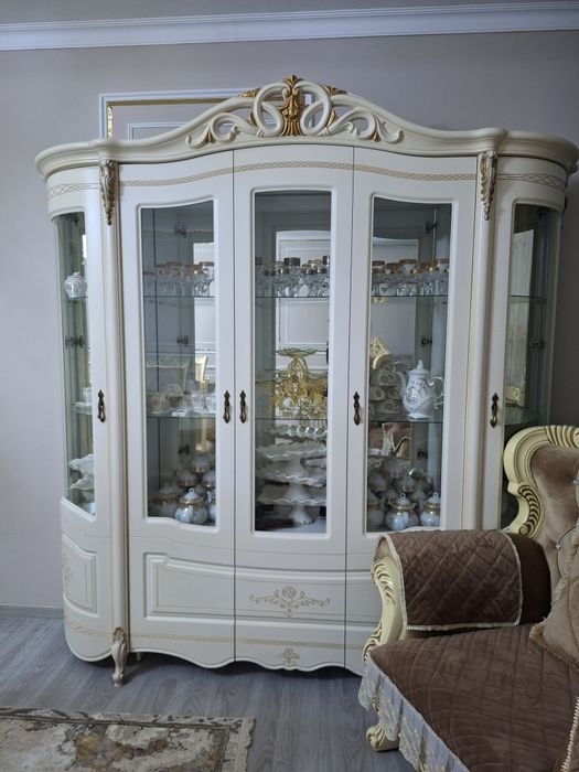 Горка белого цвета