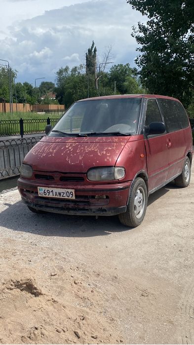 Продаю Ниссан Серену