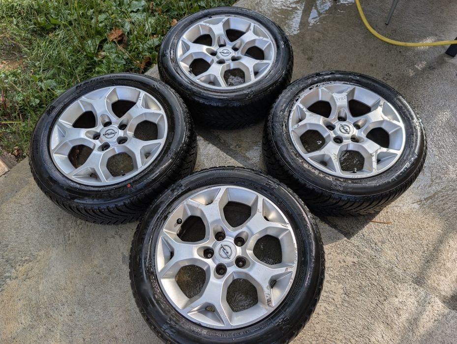 Продавам джанти с гуми