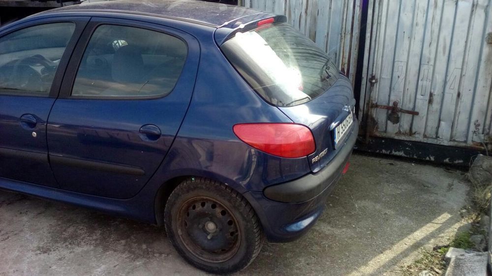 Пежо 206 Peugeot 206 1.1 бенз само на части