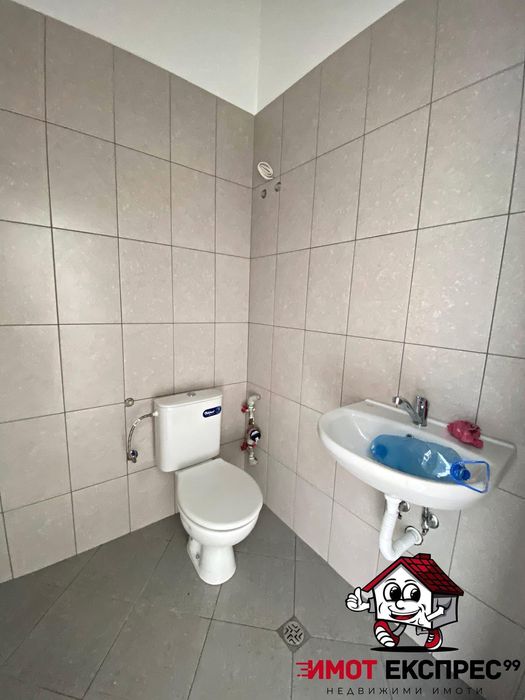 Помещение 43кв.м, партер, ново строителство, за магазин или друго