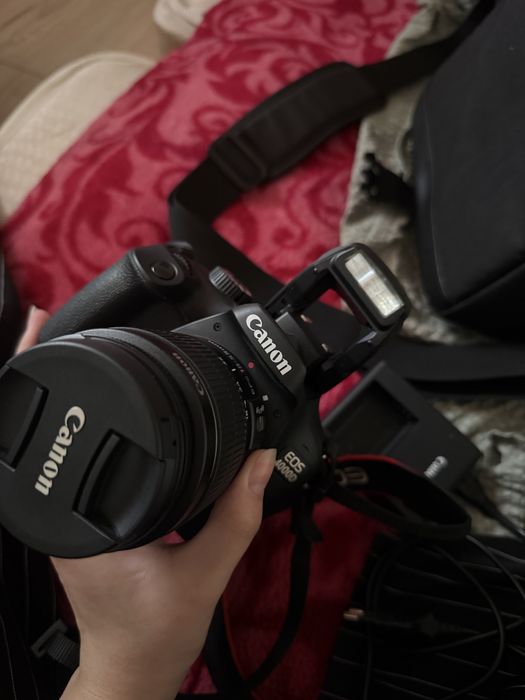 фотоаппарат Canon EOS 4000D + объектив