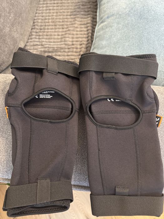 Налакътници FOX Launch D3O