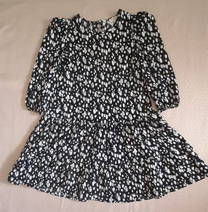 Rochie  purtată  o singură dată,marimea S