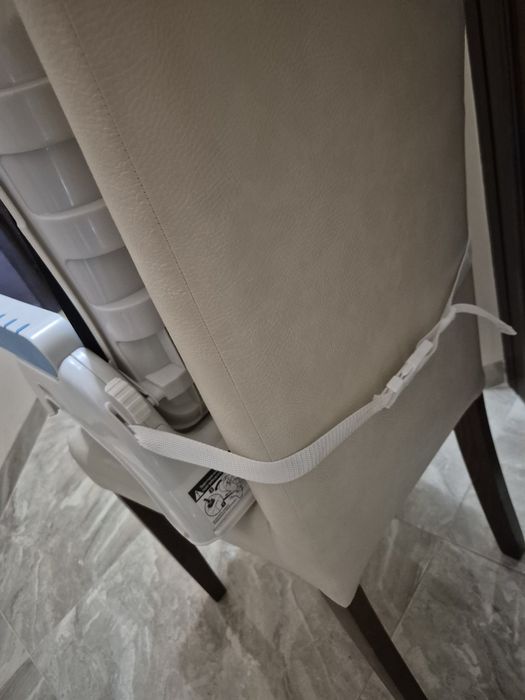 Стол за хранене с много позиции и сваляща седалка