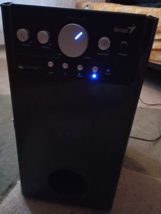 vand  statie cu  cinci boxse de la genius