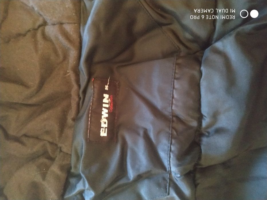 Продаётся куртка на мальчика, в нормальном состоянии.