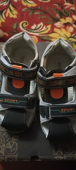 Продам детскую обувь на мальчика