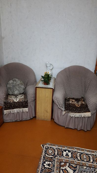 Продам крепкий мягкий уголок