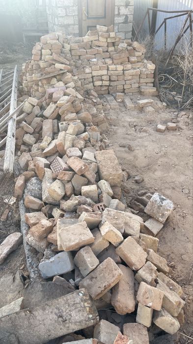 Ағаш, тастар тегін беріледі.