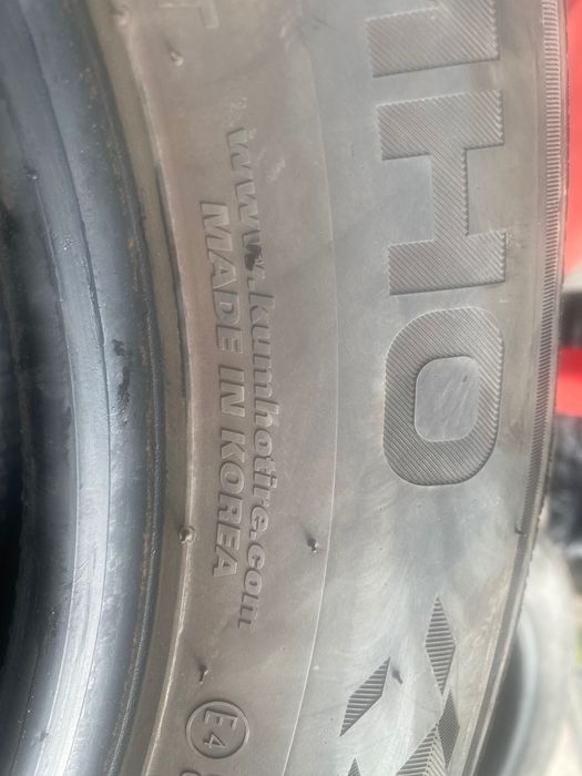 Vând anvelope iarnă Kumho
