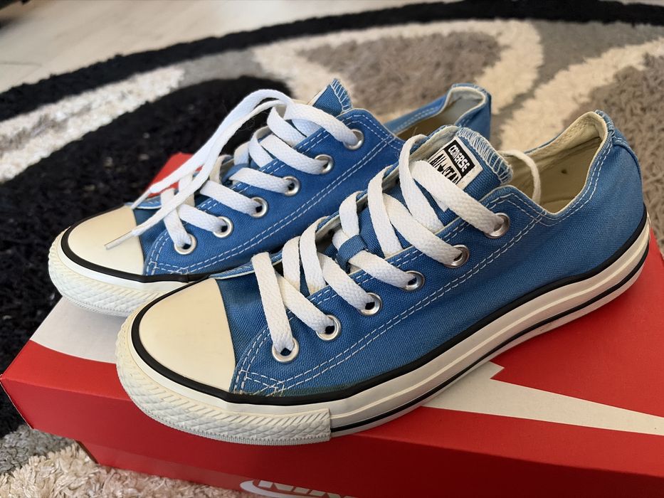 Converse low culoare albastra