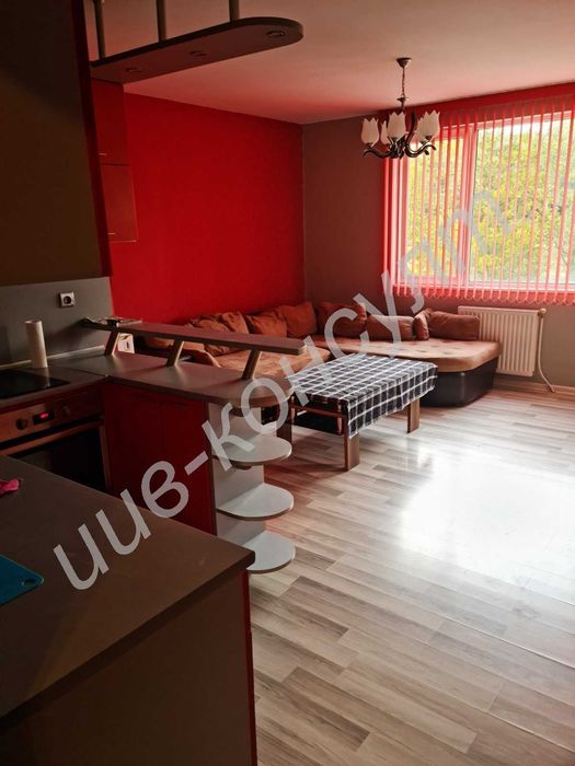 Дава се под наем Двустаен апартамент в Велико Търново, Колю Фичето - 65 кв.м за 357 € - Снимка #1