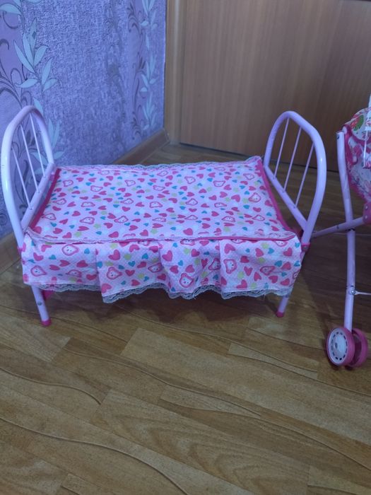 Коляска, кроватка , цена за всё