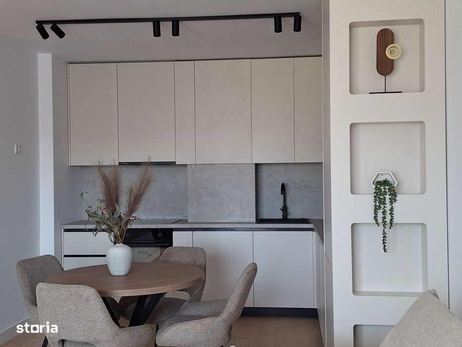Apartament 2 camere, central Floresti