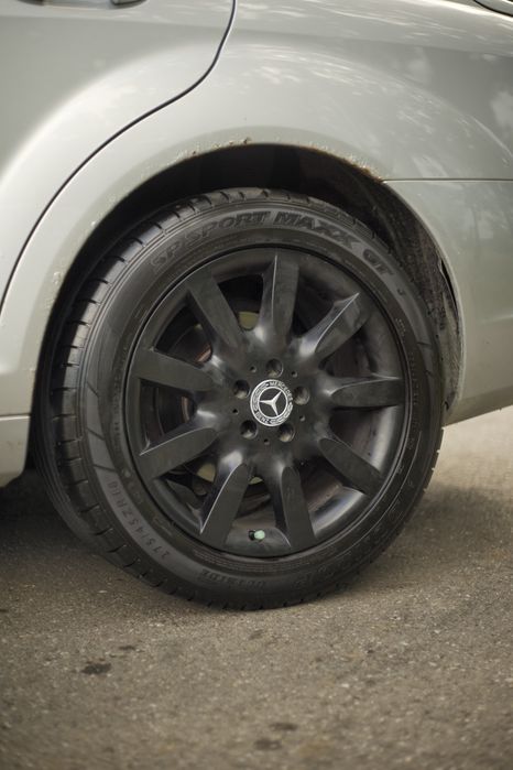 Jante cu anvelope Mercedes 245 45 R18 tragger jur punte bloc valve far