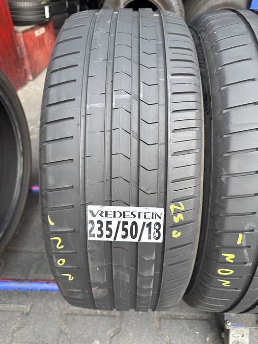 235/50/18 Vredestein