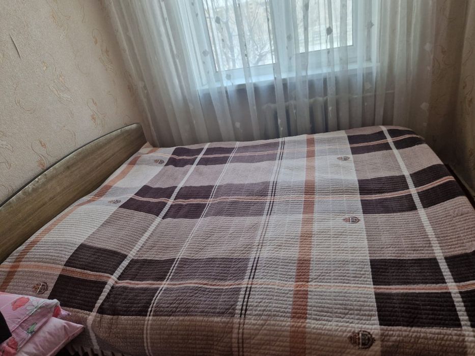 Продам спальный гарнитур