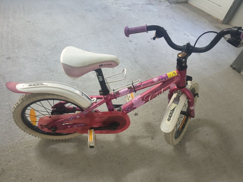 Велосипед Cube Princess 16", каска и тротинетка