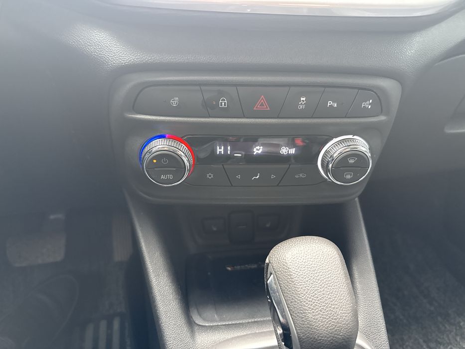 Tracker 2024 premier +