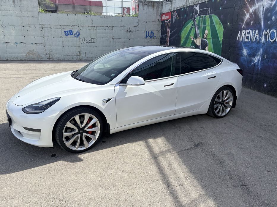 Tesla Model 3 Performance