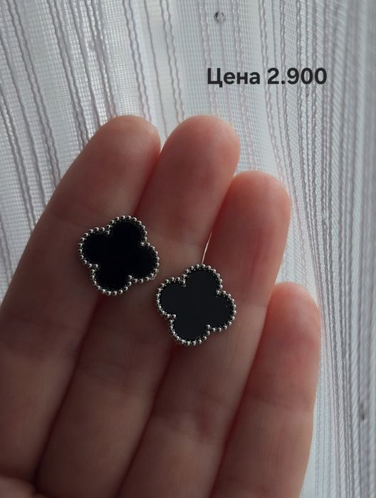 Продам серьги бижутерия