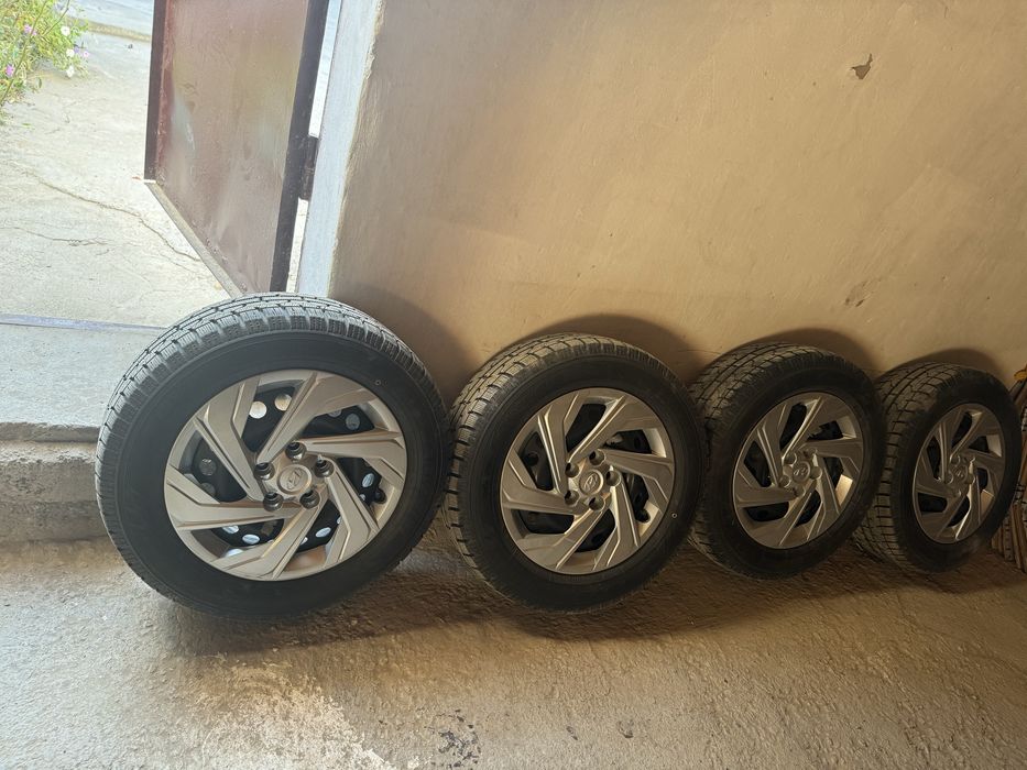 Зимние шины Toyo R16