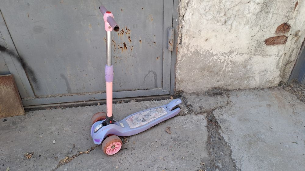 Продам детские самокаты