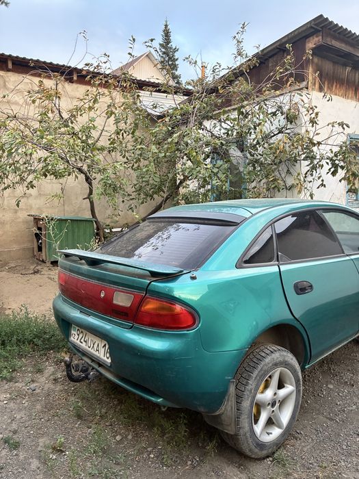 Mazda 323 F