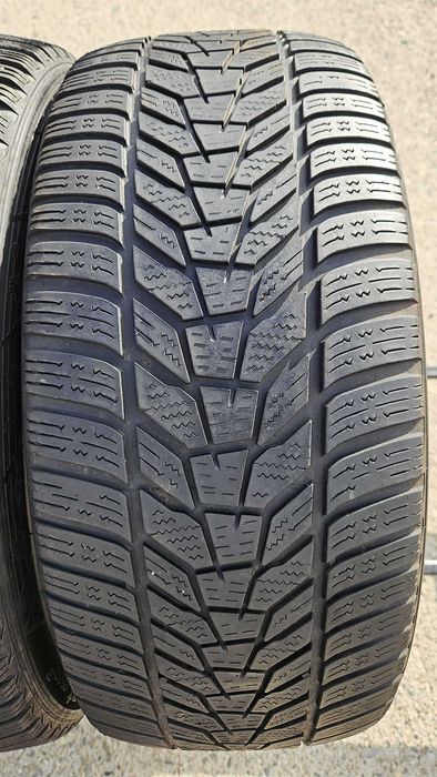 225/45 R18 • Iarna • Hankook Winter Icept evo 3 95V XL | 4 buc | DOT 2022 | Pret/buc