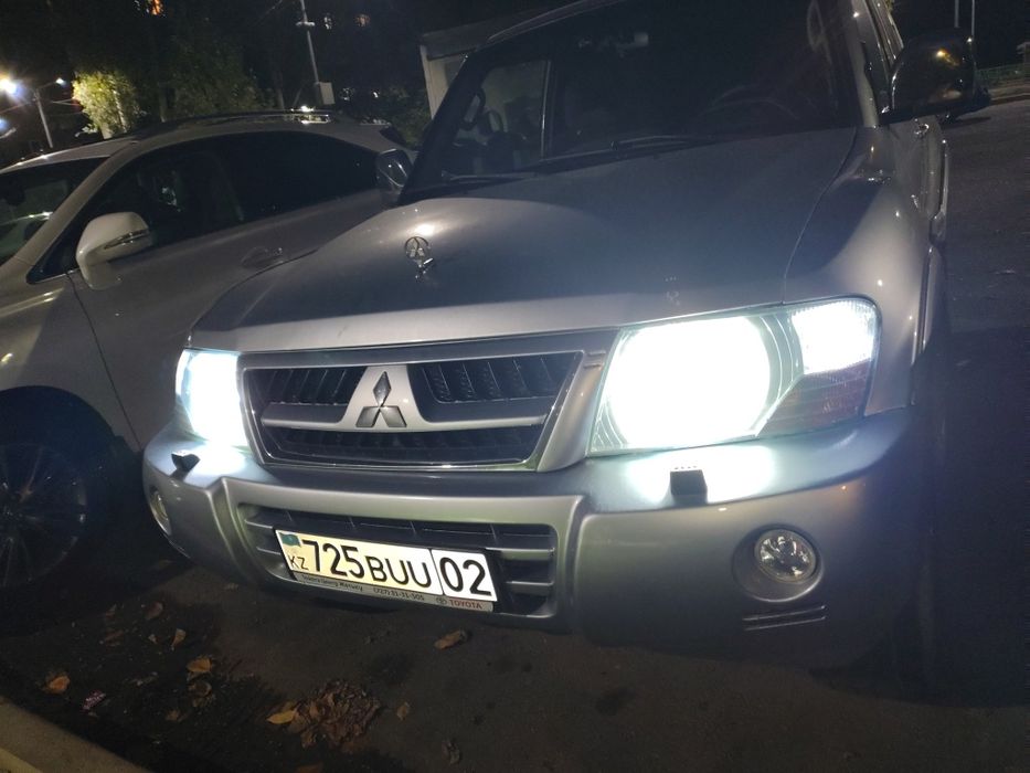 Фары на Pajero 3