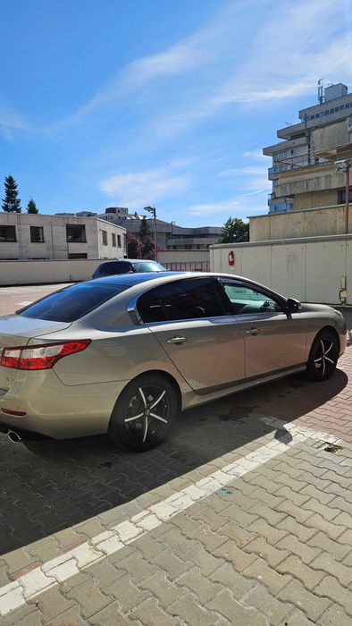 RENAULT Latitude 2011 — imagine 4