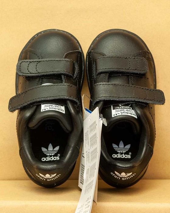 Детски маратонки от естествена кожа Adidas номер 22