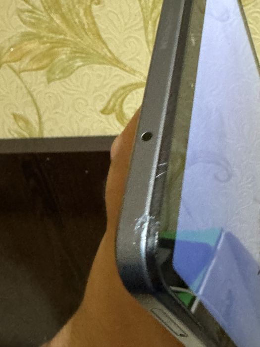 Redmi pad se 8.7 4/128.  Grey ishlashi yaxshi aybi yoq
