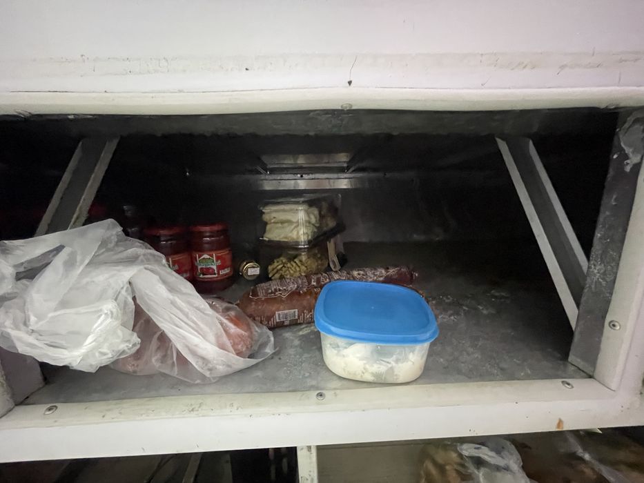 Продам холодильник витриный