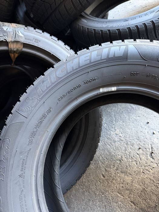 2 anvelope iarna 235/60/16 , Michelin , 7 mm !