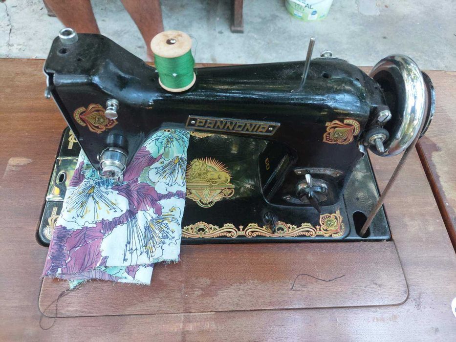 Продавам шевна машина „Панония“ – работеща