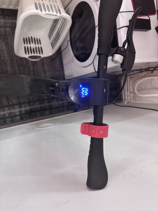 Trotineta electrica akai