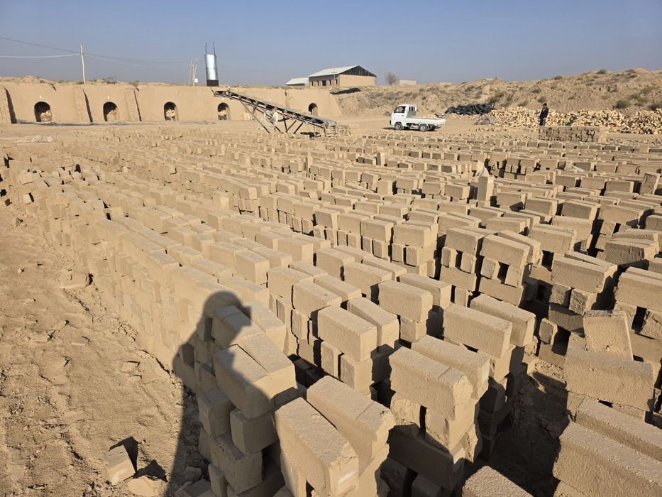 Гишт завод сотилади