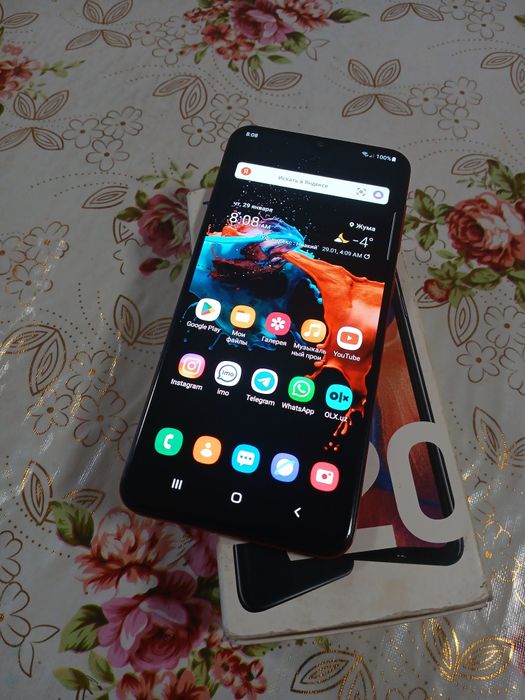 Samsung A20 ruyxatan utgan