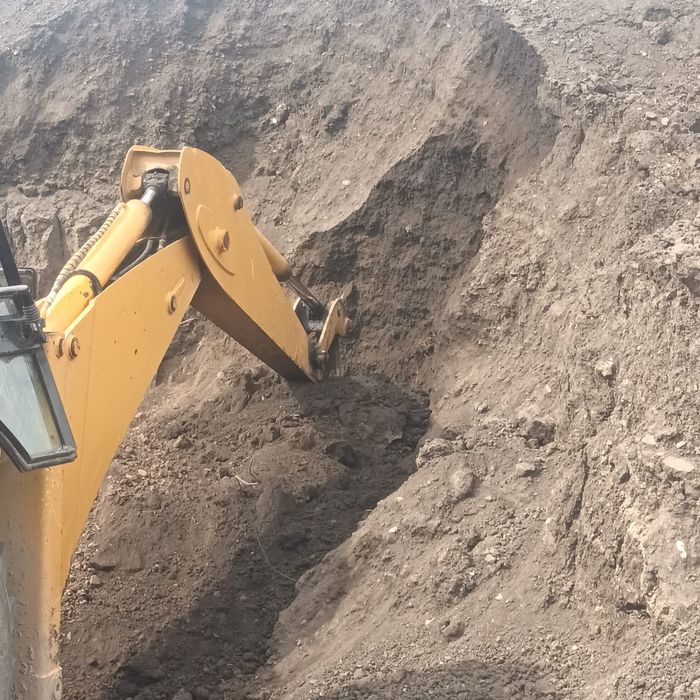 Pământ vegetal negru curat cantitate 4 mc