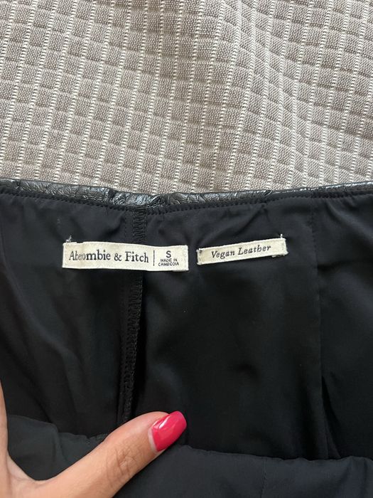 Черна пола Abercrombie & Fitch