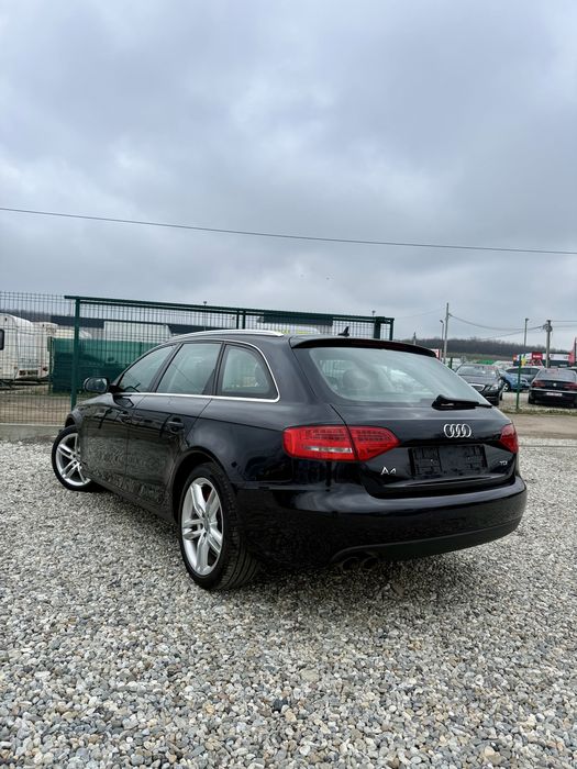 ///   Audi A4 B8 AUTOMAT  EURO 5     ///